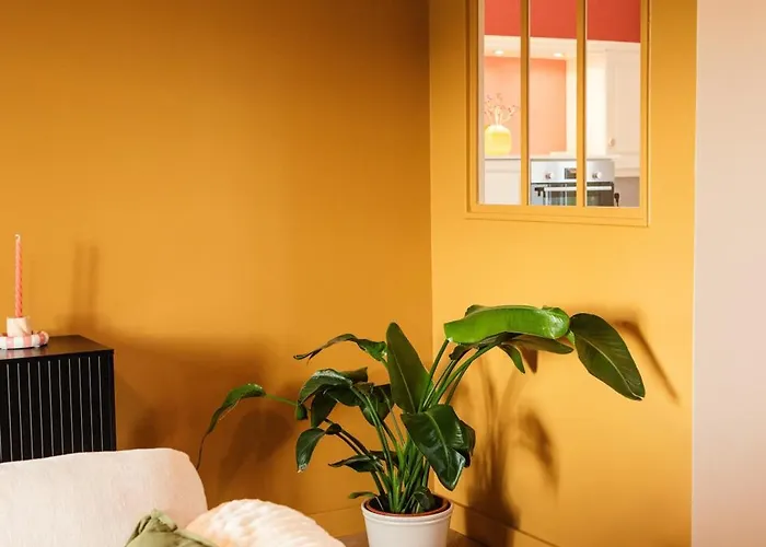 Holiday home Maison-jardin-montsaintmichel-ideal Pro Et Familles