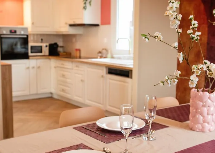 Maison-jardin-montsaintmichel-ideal Pro Et Familles