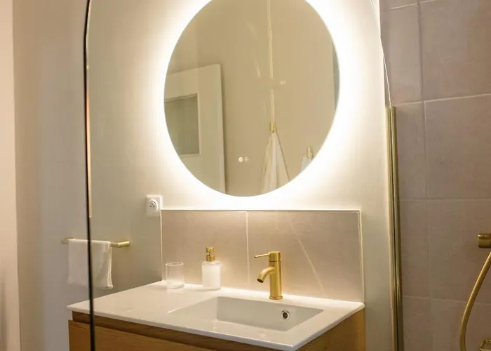 Holiday home Maison-jardin-montsaintmichel-ideal Pro Et Familles *